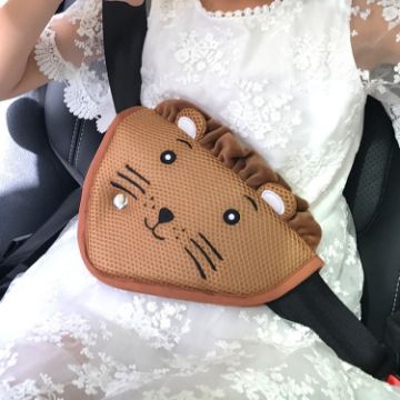 Car Child Seat Belt Adjusting Device - Mesh Fabric Lion Cover - 1