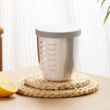 600ml Fruit and Veggie Snack Cup with Lid and Fork - White - 1