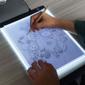 Picture of 5W 5V LED Three Level of Brightness Dimmable A4 Acrylic Copy Boards Anime Sketch Drawing Sketchpad