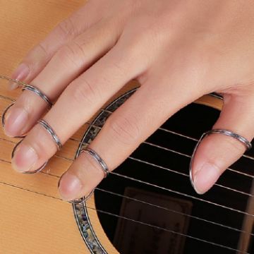 Silver Metal Spring Ring Pick for Guitar - Enhance Your Playing Style - 1